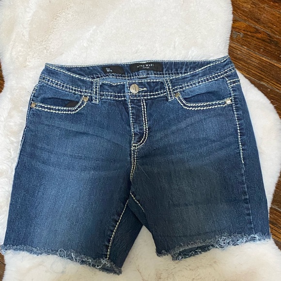 Nine West Jean Shorts Size 10/30 - Picture 1 of 5